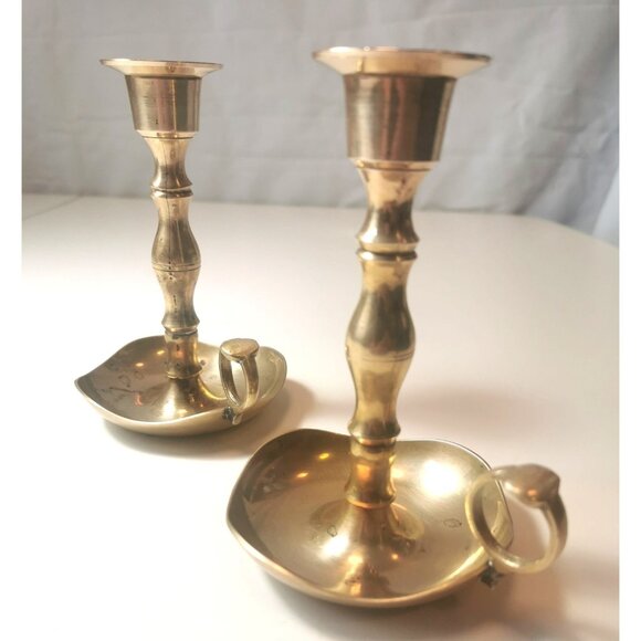 Pair Vintage Brass Chamberstick Candle Holders Ring Handle Finger Hold Drip Tray - Picture 6 of 9
